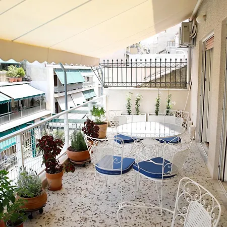 Chic 4Th Floor Apt, Large Balcony, Cinema View Athènes Extérieur photo