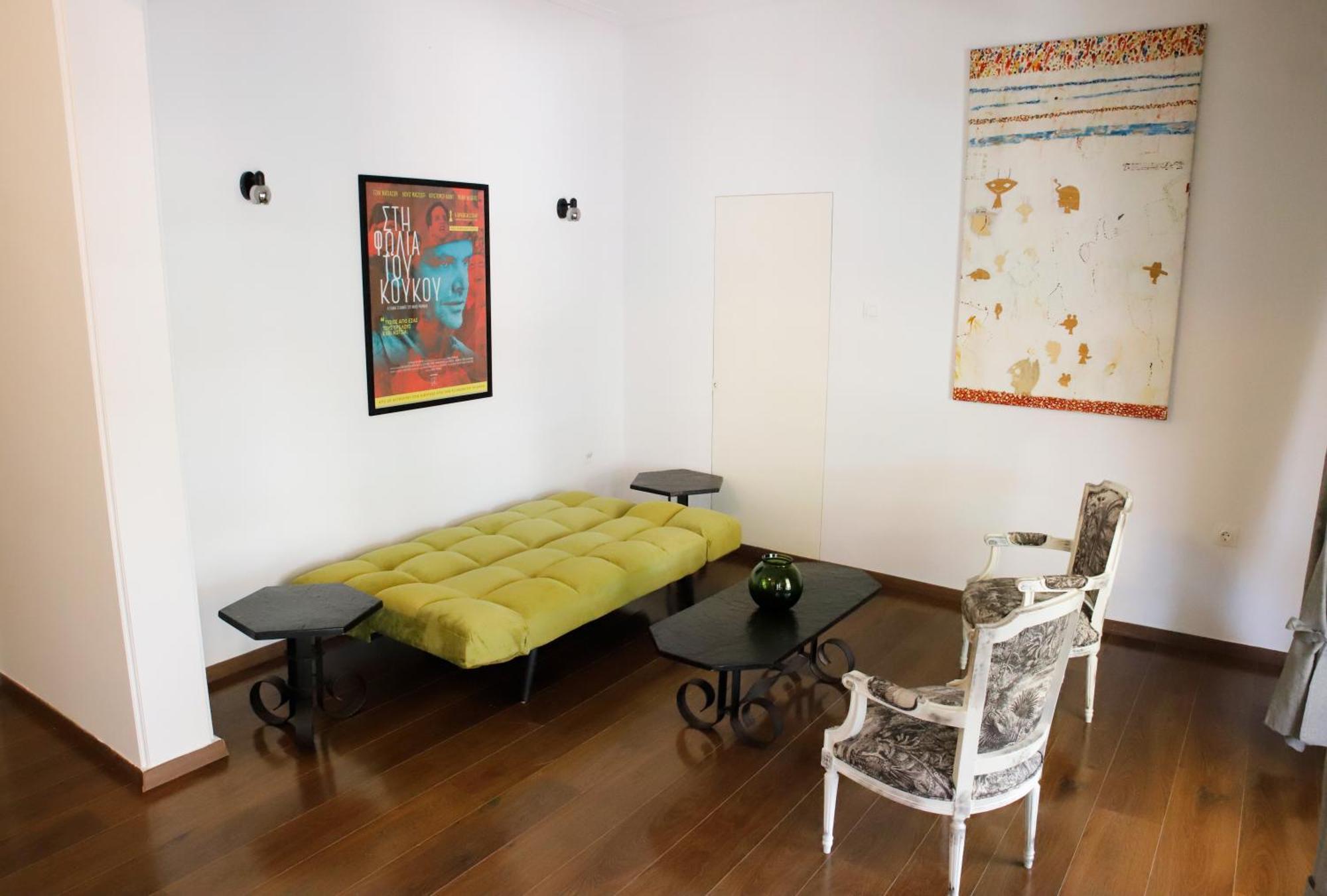 Chic 4th Floor Apt, Large Balcony, Cinema View Athènes